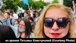 Татьяна Хлестунова на шествии в поддержку Сергея Фургала, Хабаровск (архивное фото)