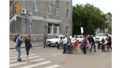 Иркутск. Митинг инвалидов-колясочников