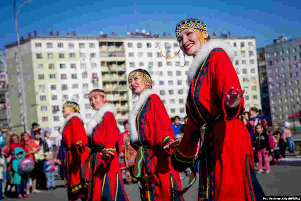 Энцы &ndash; вымирающая, но в то же время самая ассимилированная народность. В России их осталось чуть больше 200 человек. Большинство энцев уже не носят своих традиционных костюмов и ведут современный образ жизни