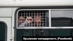 Задержанные на акции в поддержку крымских татар в Москве 11 июля 2019 года