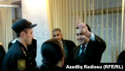 Azerbaijan -- Jailed activist Bakhtiyar Hajiyev in court, 18May2011