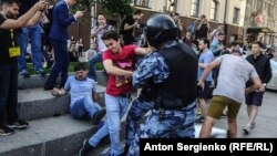 Участники акции в поддержку независимых кандидатов в Мосгордуму, Москва. 27 июля 2019