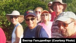 Виктор Гольденберг (80 лет) занимается хайкингом во Флориде. 2016 г.