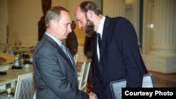 Владимир Путин и Сергей Пугачев