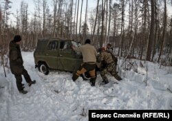 Уазик Хромова застрял между Чинонгой и Тыркой